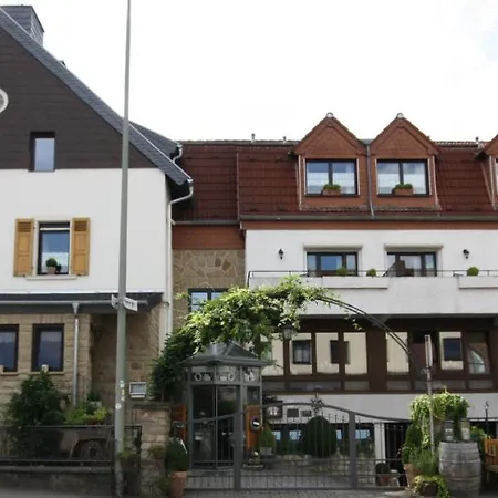 Pfaelzer Hof 3*
